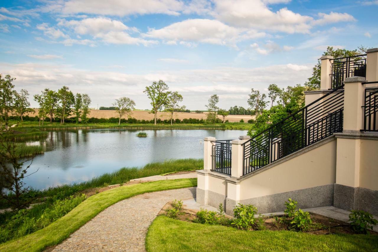 Palac Komierowo Sępólno Krajeńskie Exterior foto